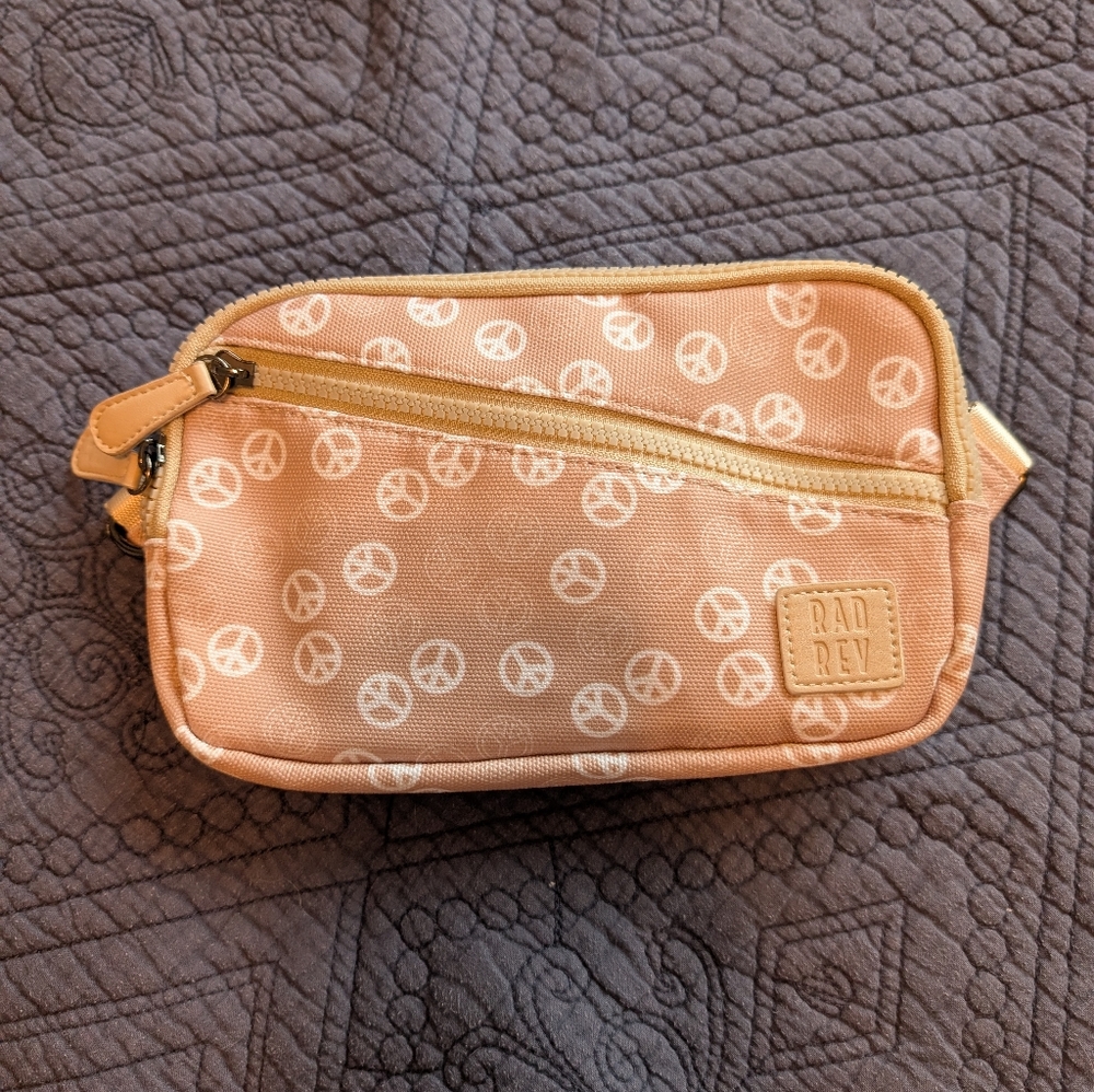 Rad Rev Peace Sling